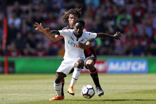 在场下则是 在场下则是