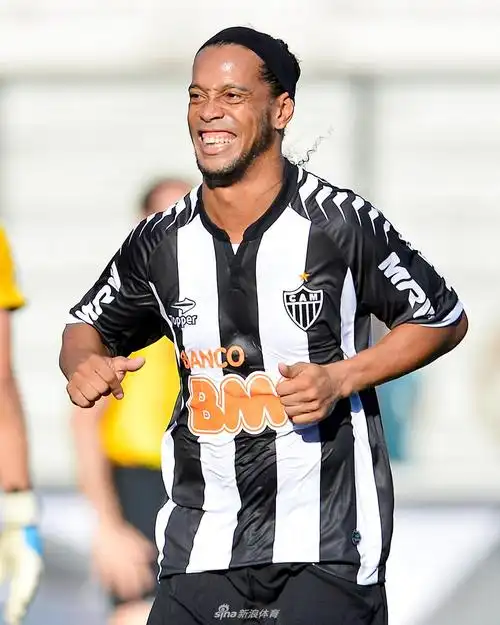 球队凭借 球队凭借